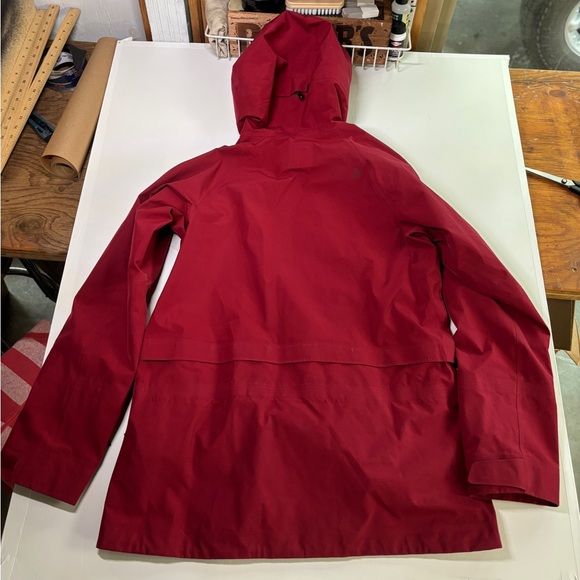 Dakine Women’s Gore-Tex Ski Snowboard Jacket Red Large Waterproof Hooded Shell - Picture 6 of 13